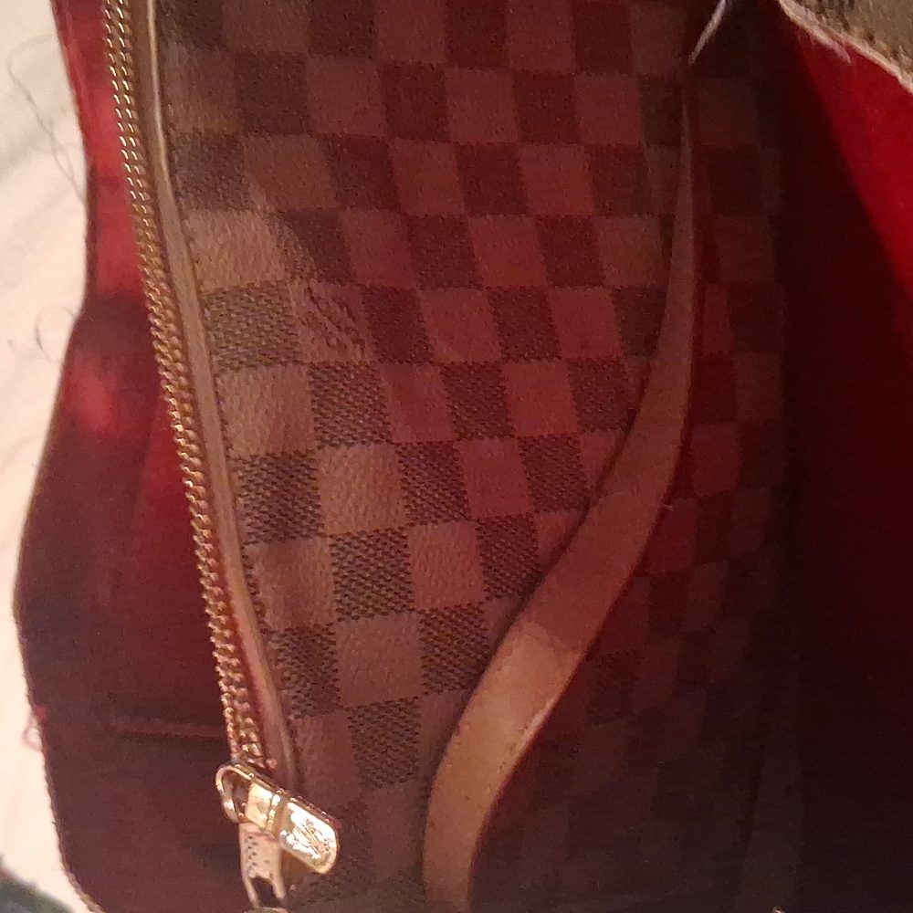 Louis Vuitton Checkered Beige Tote Bag - Picture 15 of 16